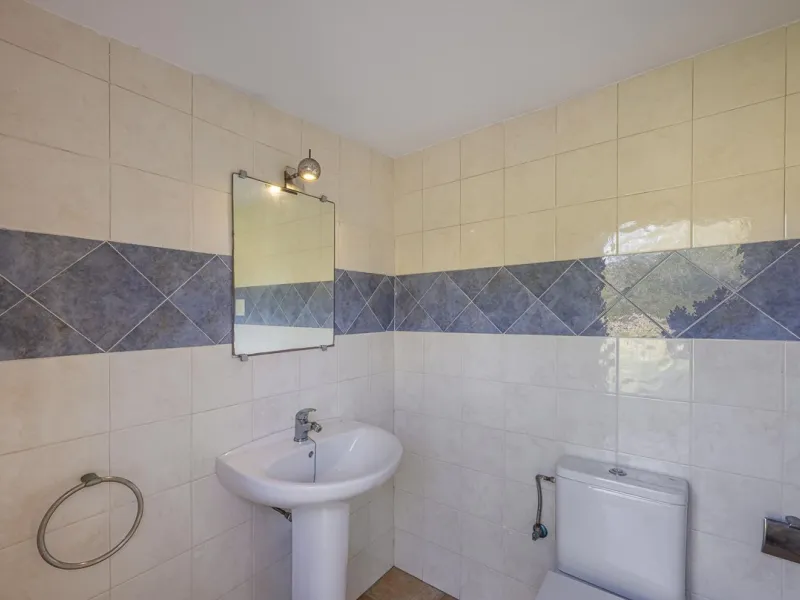 House - Detached Villa в продаже в Benahavís, Málaga. В доме 5 спален и 4 ванных комнат. Площадь дома 562 м². Площадь участка 1394 м²