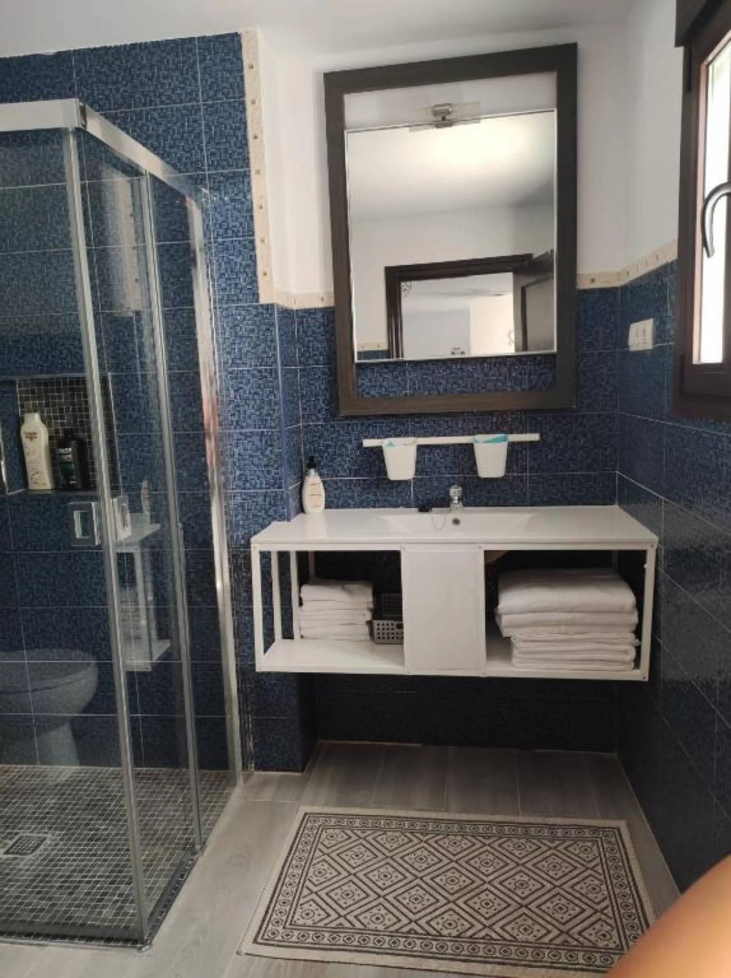  Fabulous and Lucrative Small Holiday Rental Apartment Business for sale in Ronda