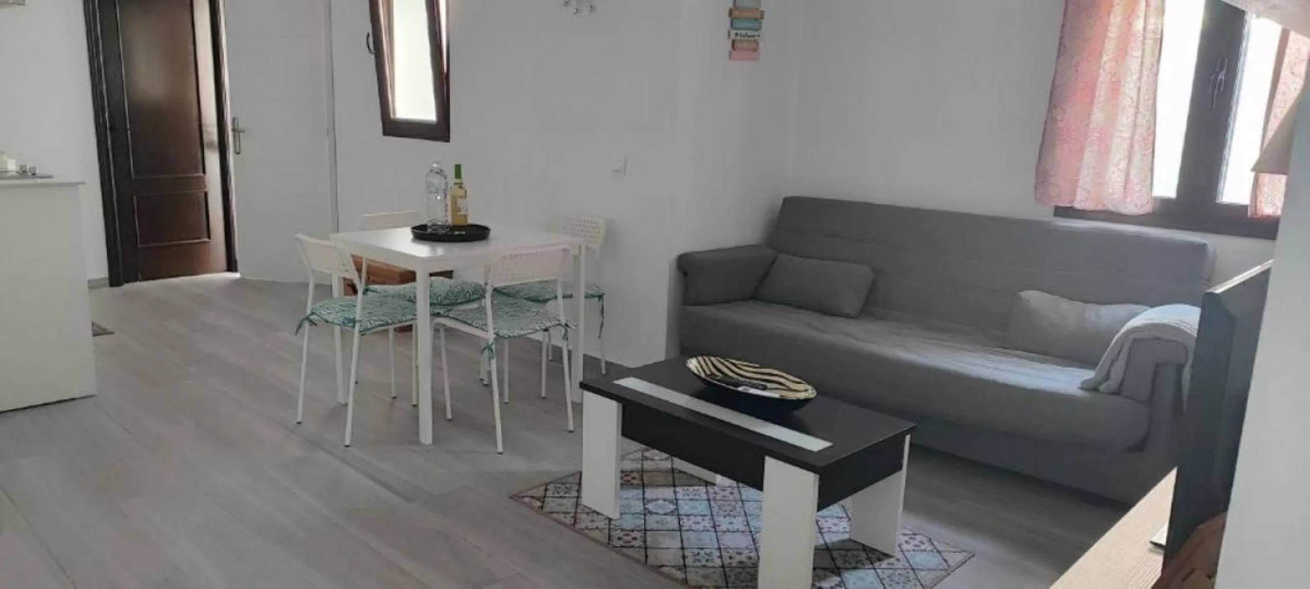  Fabulous and Lucrative Small Holiday Rental Apartment Business for sale in Ronda