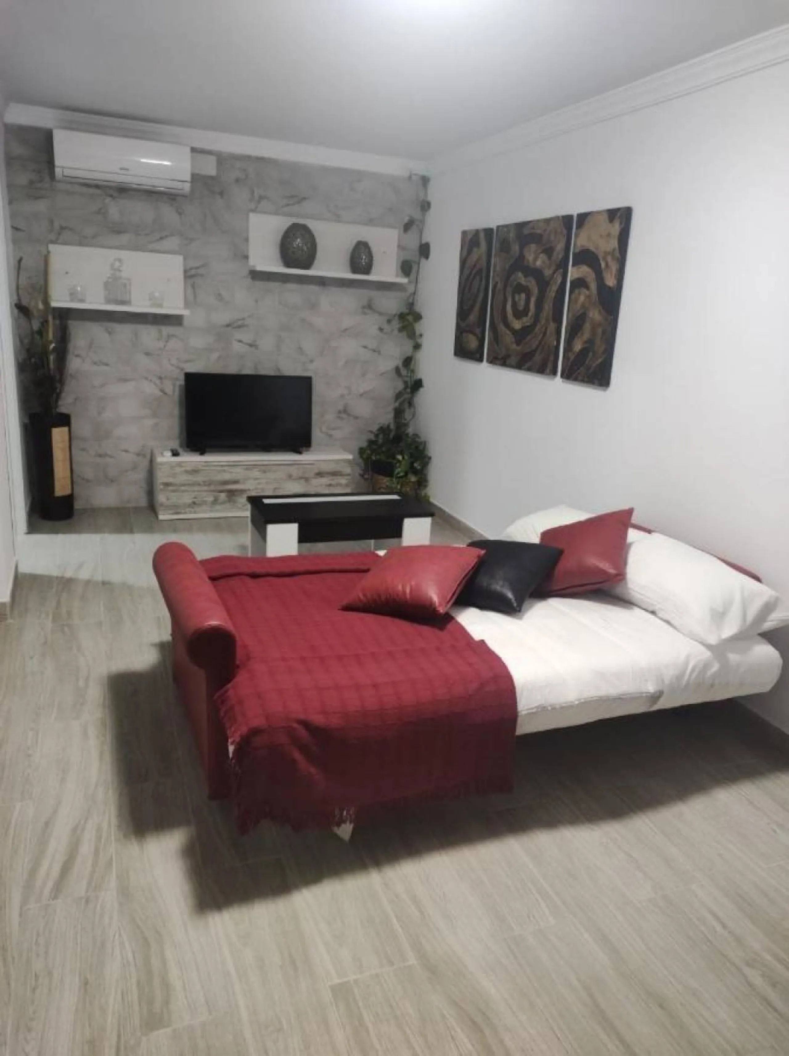  Fabulous and Lucrative Small Holiday Rental Apartment Business for sale in Ronda