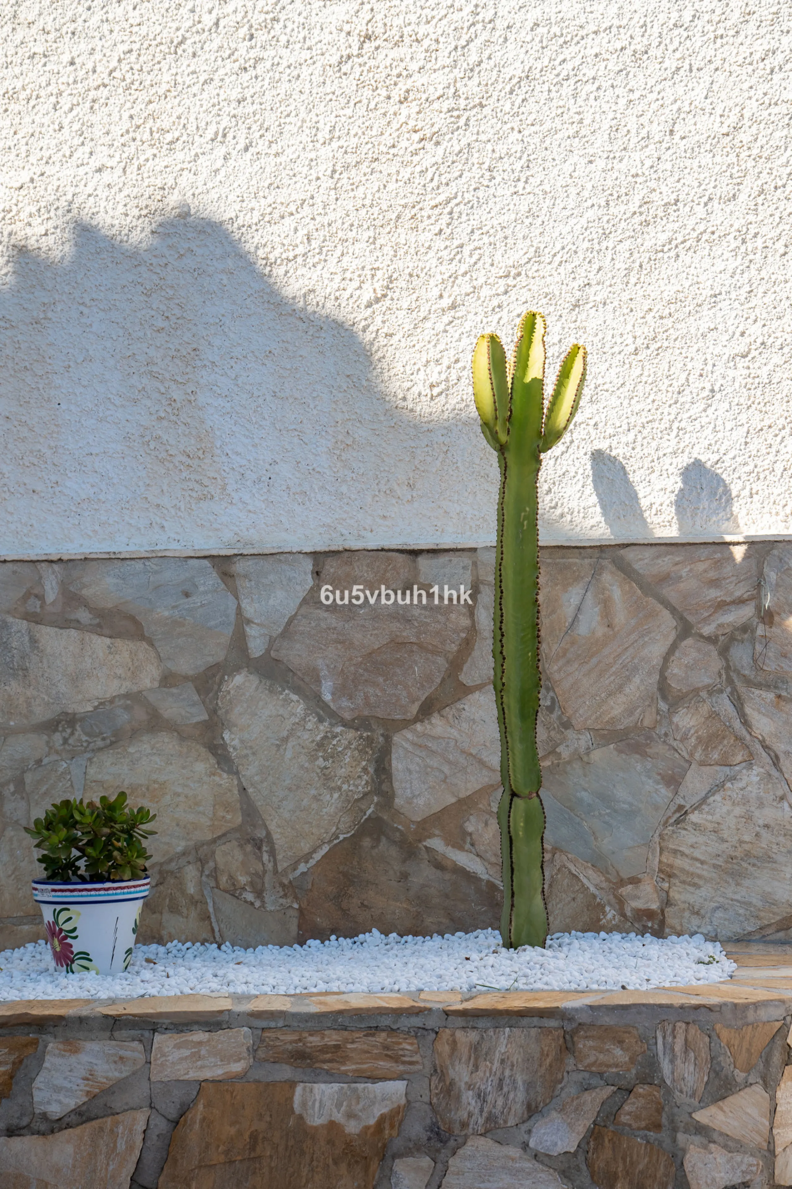 House - Detached Villa в продаже в Fuengirola, Málaga. В доме 5 спален и 6 ванных комнат. Площадь дома 312 м². Площадь участка 466 м²