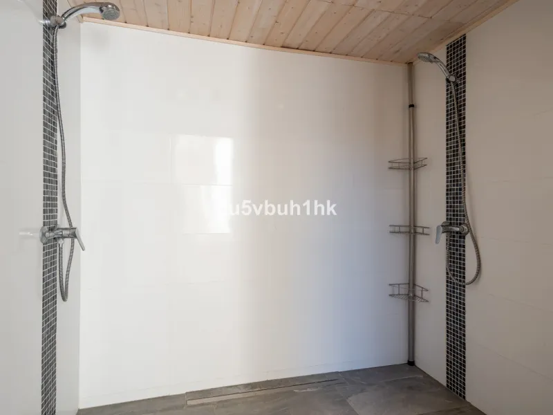 House - Detached Villa в продаже в Fuengirola, Málaga. В доме 5 спален и 6 ванных комнат. Площадь дома 312 м². Площадь участка 466 м²