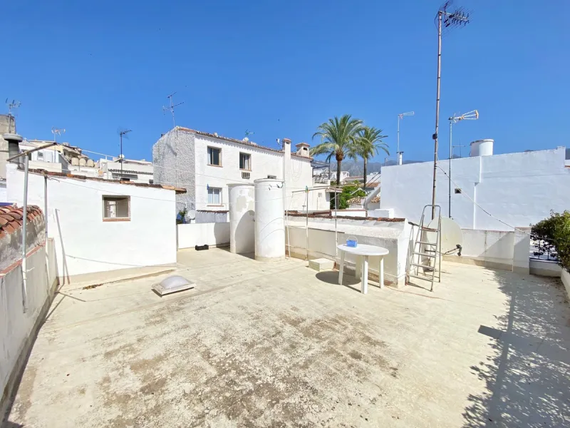 Family townhouse located in Marbella's old town, just a few meters from Plaza de Los Naranjos.