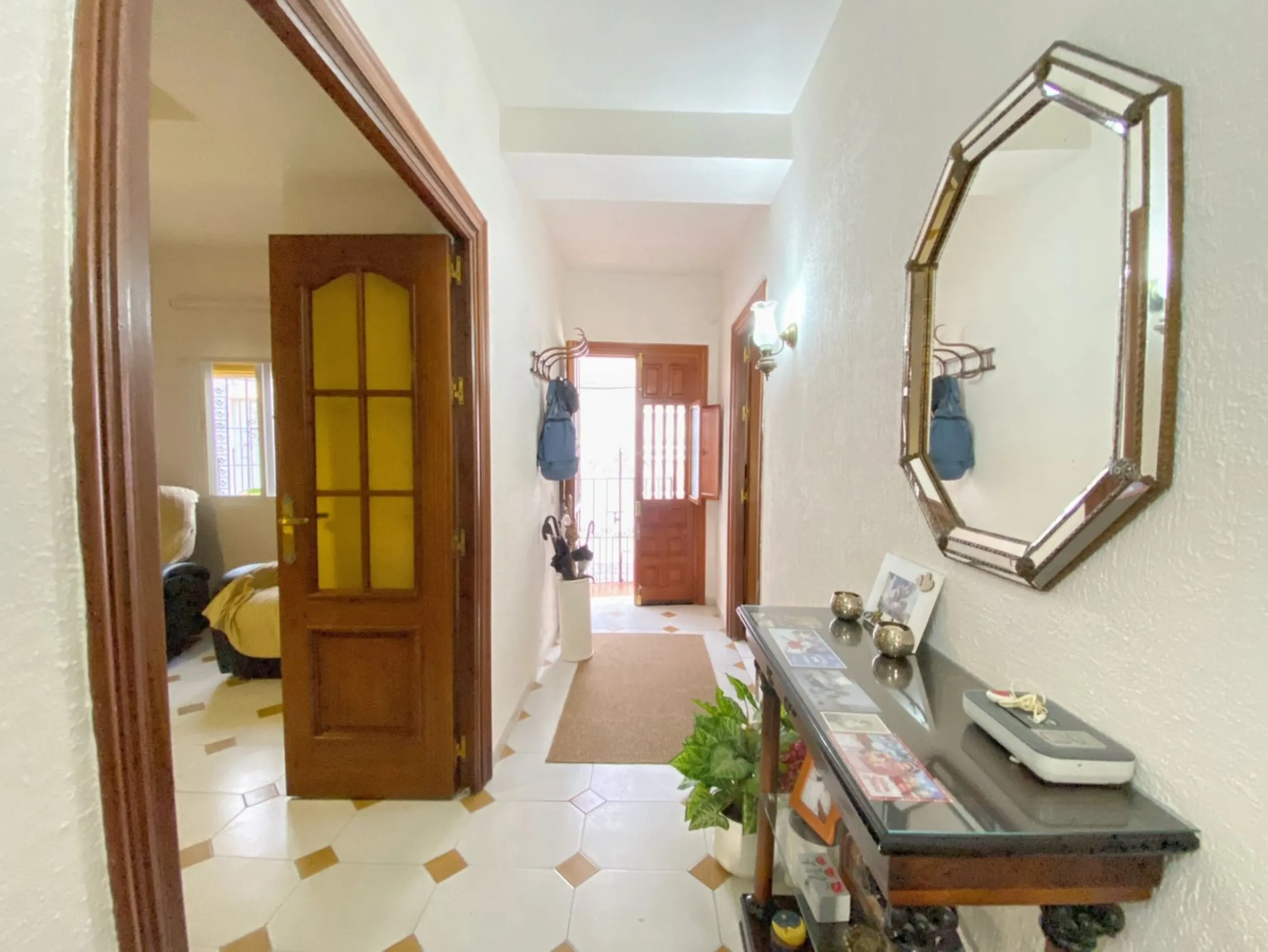 Family townhouse located in Marbella's old town, just a few meters from Plaza de Los Naranjos.