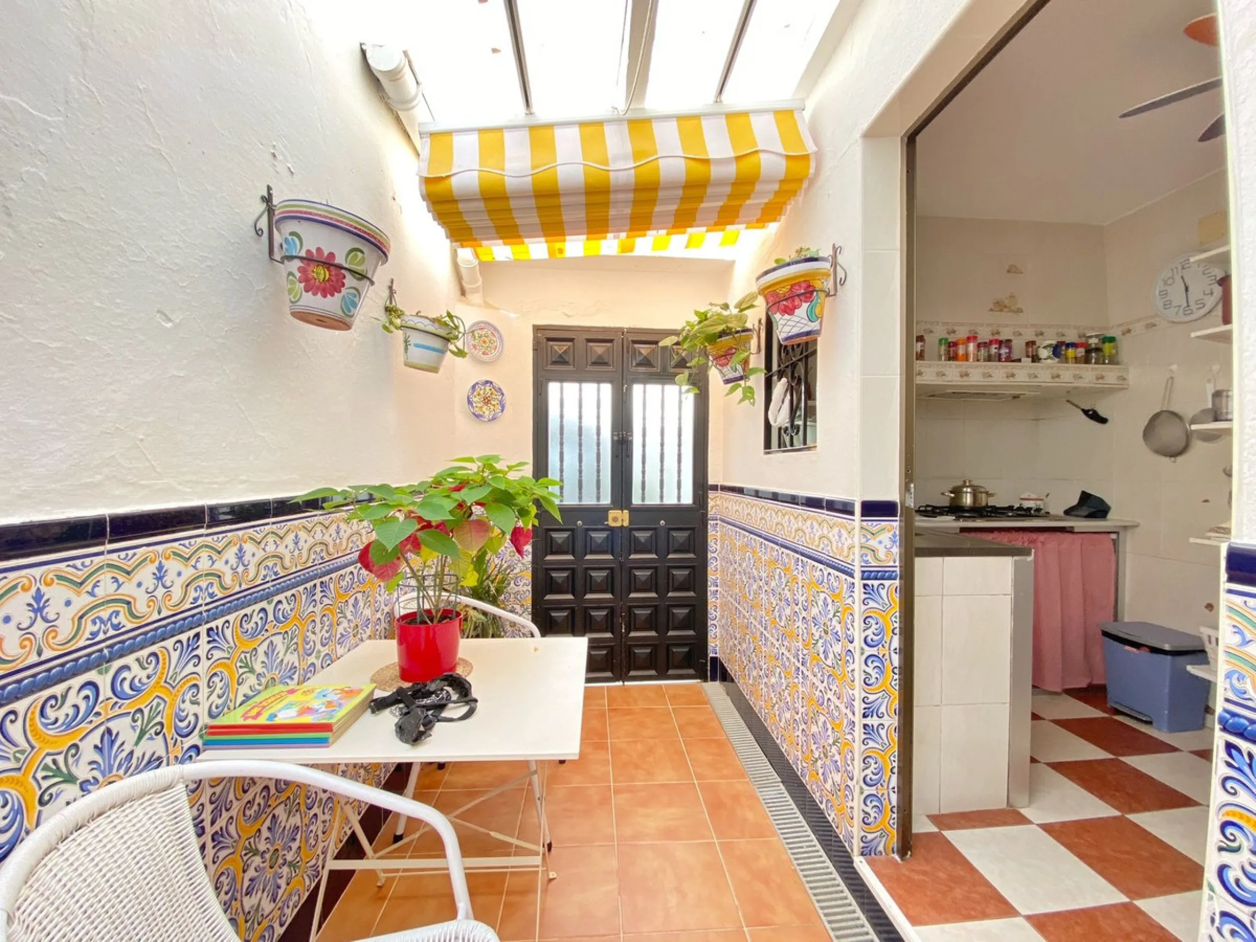 Family townhouse located in Marbella's old town, just a few meters from Plaza de Los Naranjos.