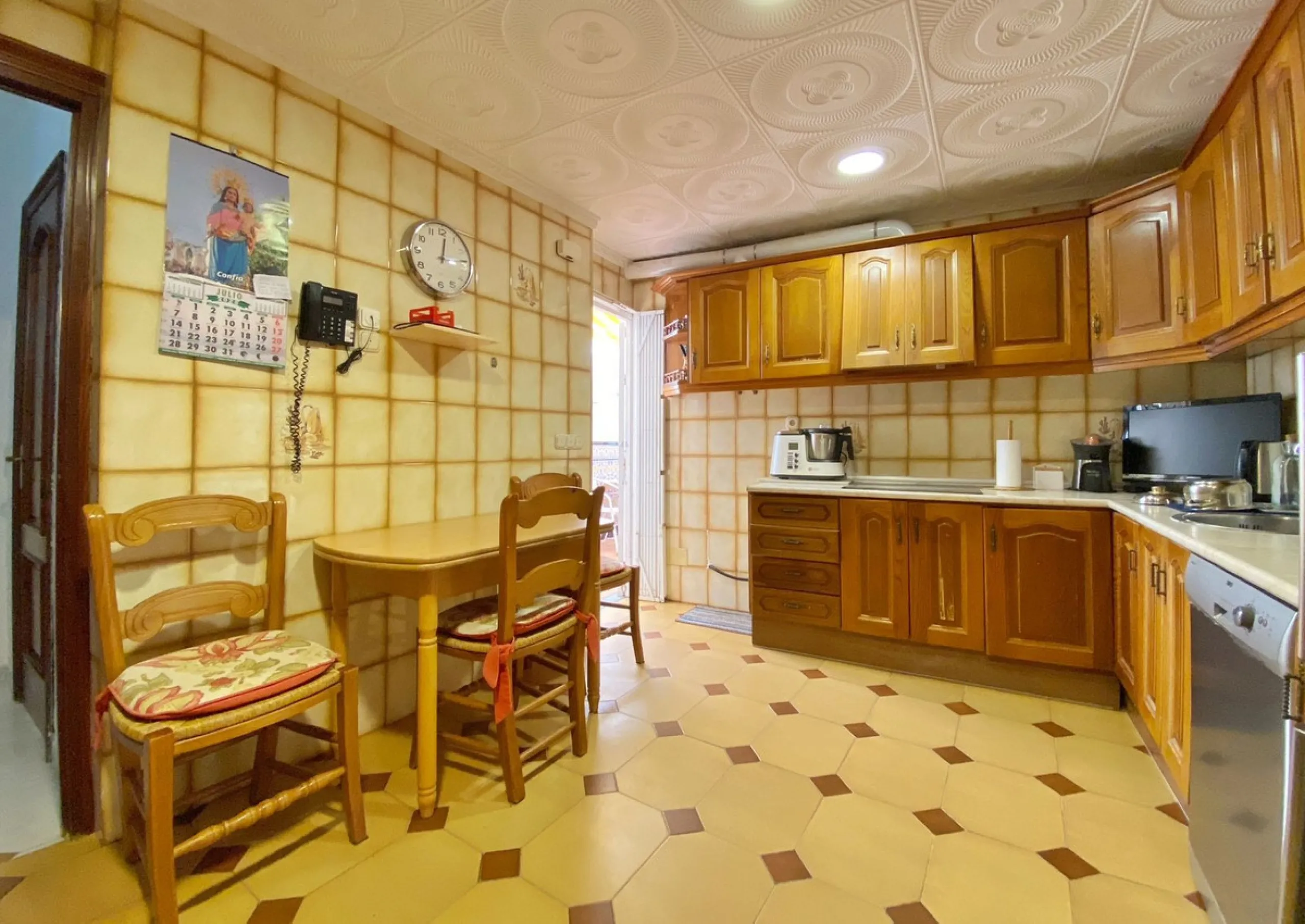 Family townhouse located in Marbella's old town, just a few meters from Plaza de Los Naranjos.