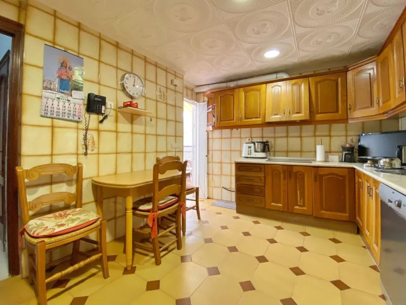 Family townhouse located in Marbella's old town, just a few meters from Plaza de Los Naranjos.