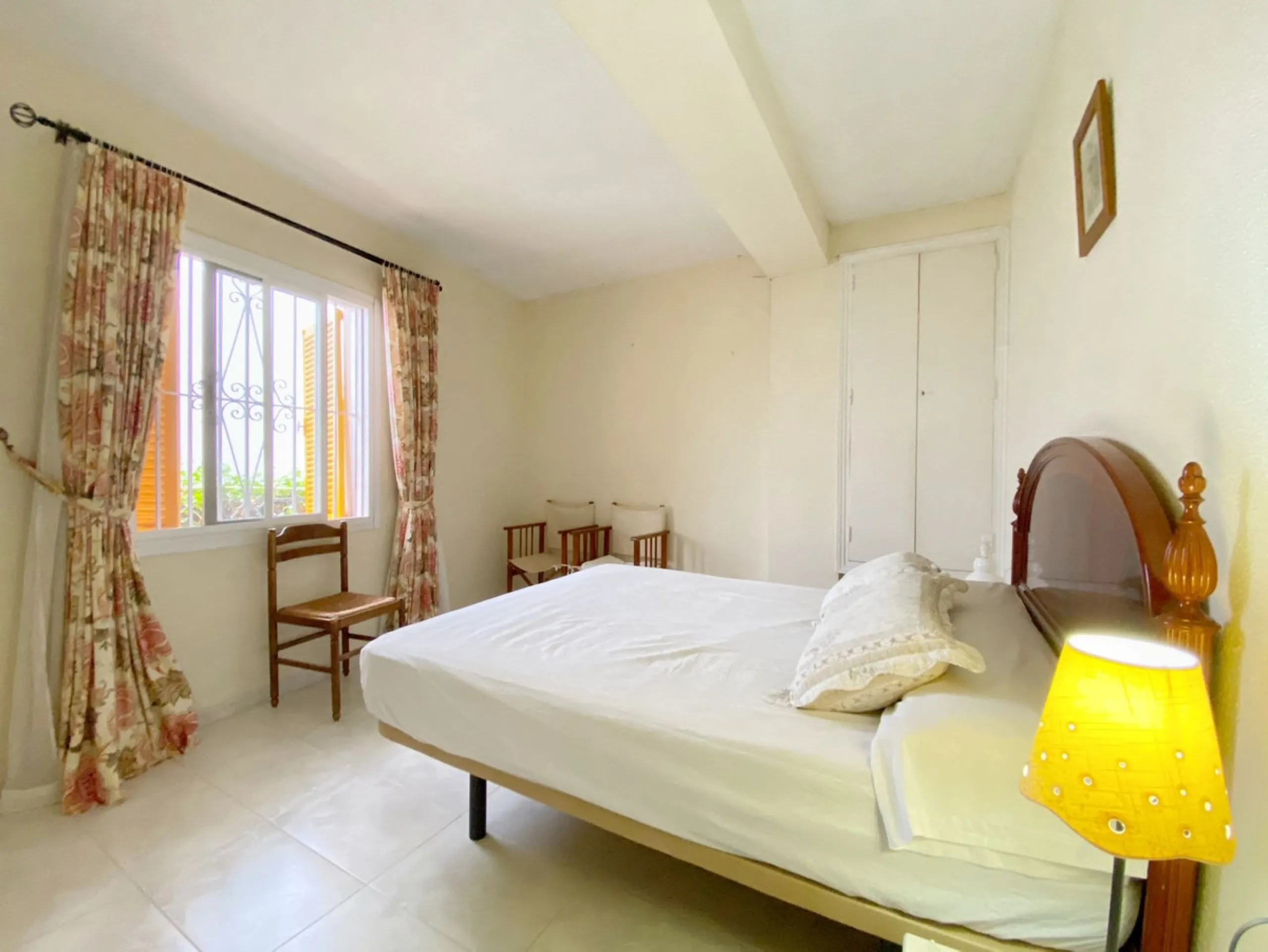 Family townhouse located in Marbella's old town, just a few meters from Plaza de Los Naranjos.