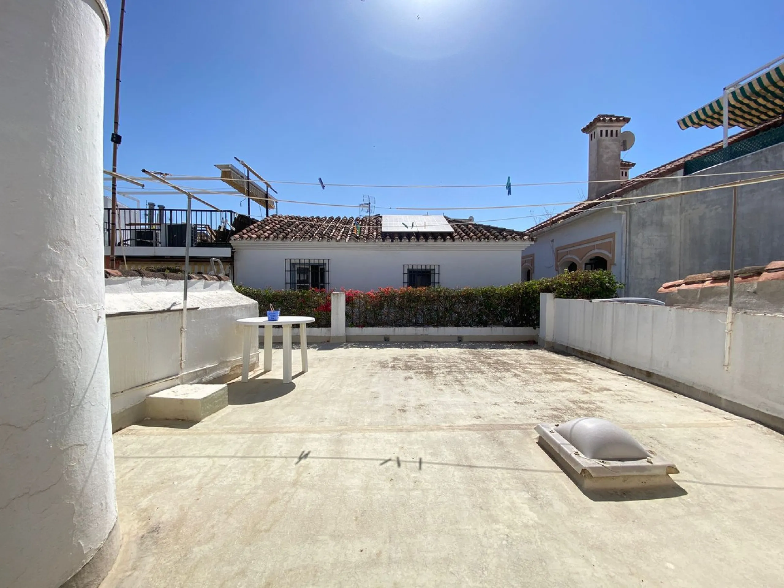 Family townhouse located in Marbella's old town, just a few meters from Plaza de Los Naranjos.
