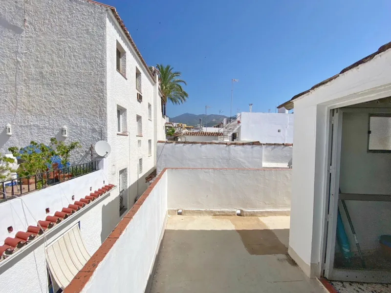 Family townhouse located in Marbella's old town, just a few meters from Plaza de Los Naranjos.