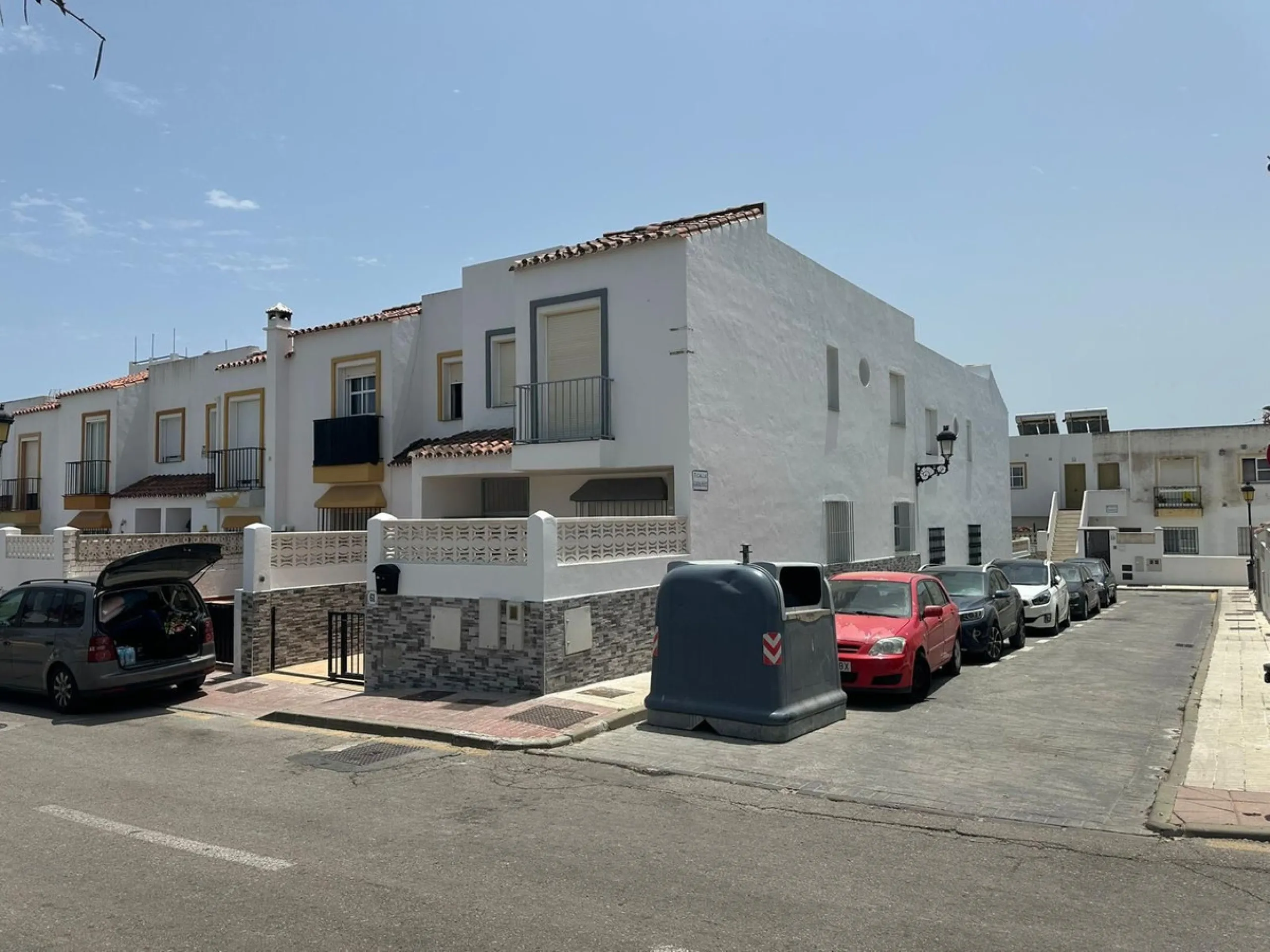 Townhouse in Manilva – Enjoy peace and style on the Costa del Sol