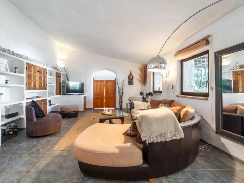 Unique opportunity in Almayate Costa, ideal for B&B or yoga retreats