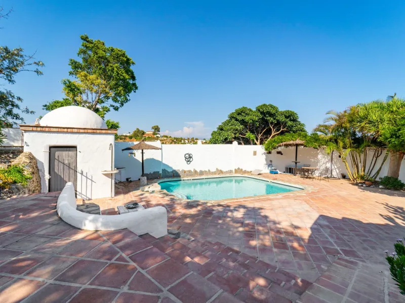 Unique opportunity in Almayate Costa, ideal for B&B or yoga retreats