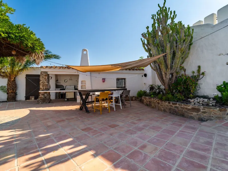 Unique opportunity in Almayate Costa, ideal for B&B or yoga retreats