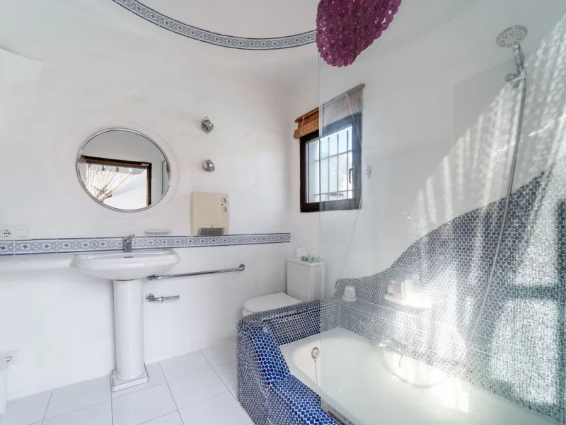 Unique opportunity in Almayate Costa, ideal for B&B or yoga retreats