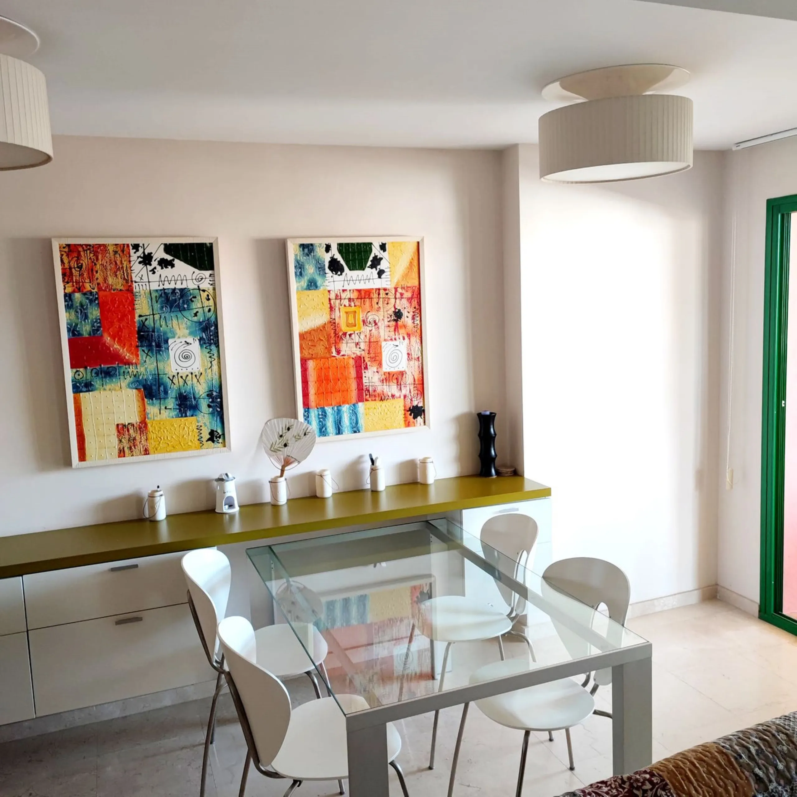 Large duplex penthouse with sea views and south facing orientation less than one kilometer from the beach.