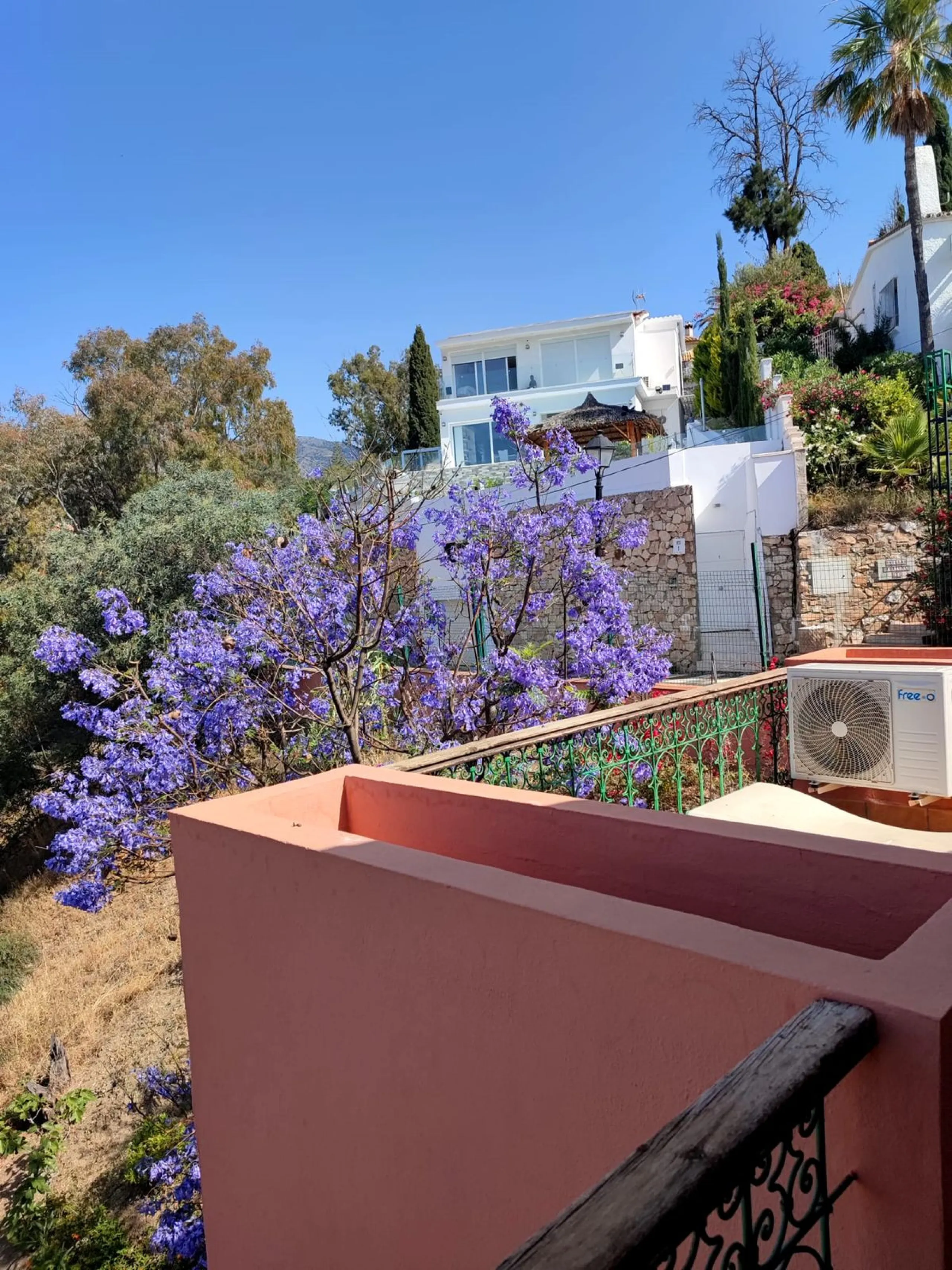 Large duplex penthouse with sea views and south facing orientation less than one kilometer from the beach.