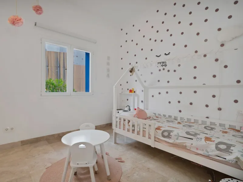 Modern property with private garden and sea views in Paraíso Pueblo
