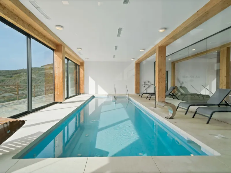 Modern property with private garden and sea views in Paraíso Pueblo