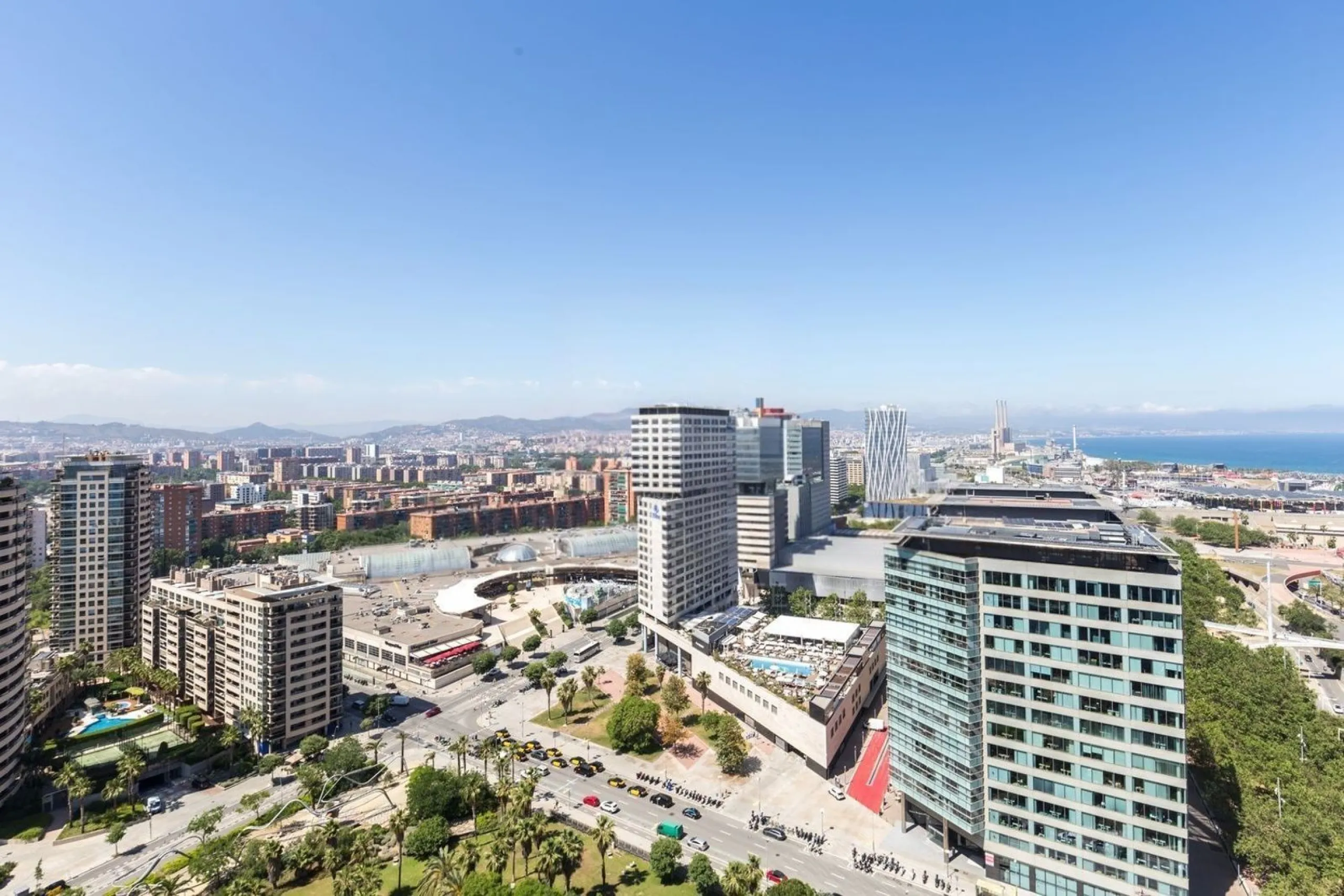 Exclusivo apartamento en primera línea de mar en Diagonal Mar, Barcelona