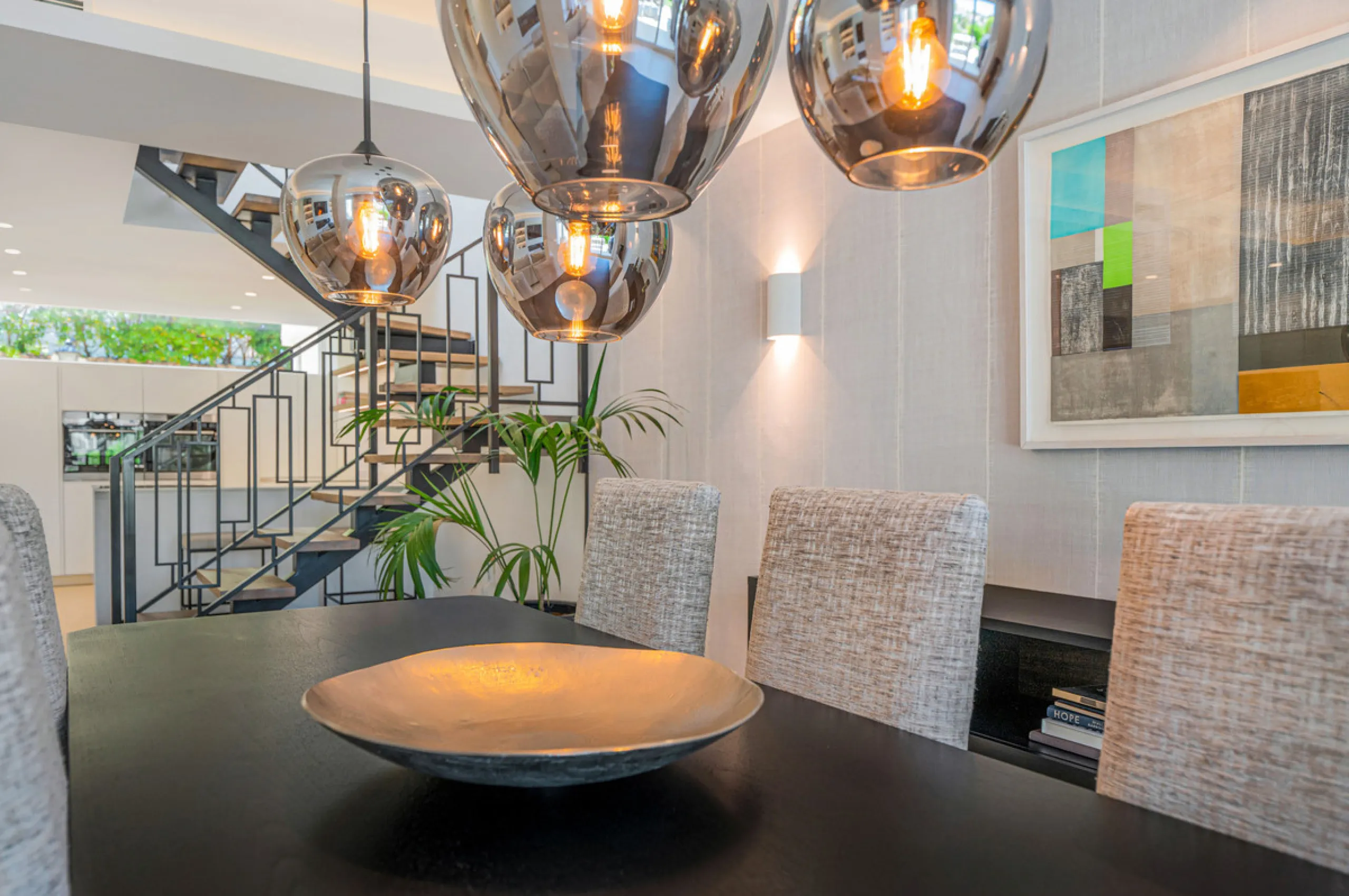 This fully renovated 3-bedroom, 2.5 -bathroom townhouse in La Quinta Hills blends Scandinavian design with Mediterranean warmth, creating a sophisticated and functional home in one of Benahavís' most desirable gated communities.