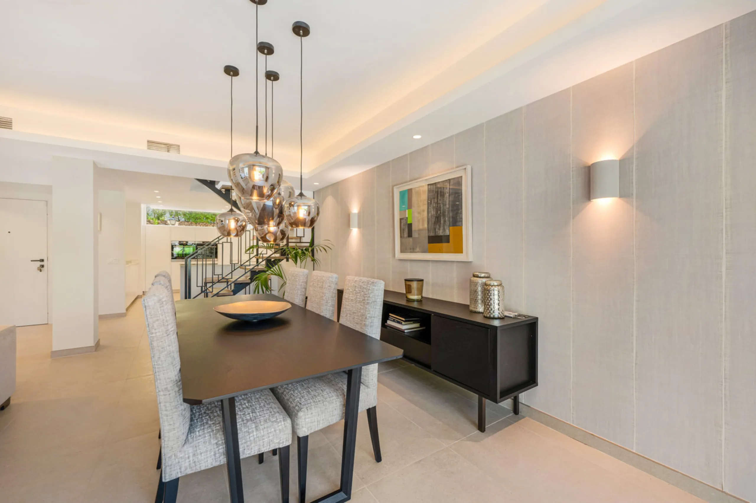 This fully renovated 3-bedroom, 2.5 -bathroom townhouse in La Quinta Hills blends Scandinavian design with Mediterranean warmth, creating a sophisticated and functional home in one of Benahavís' most desirable gated communities.