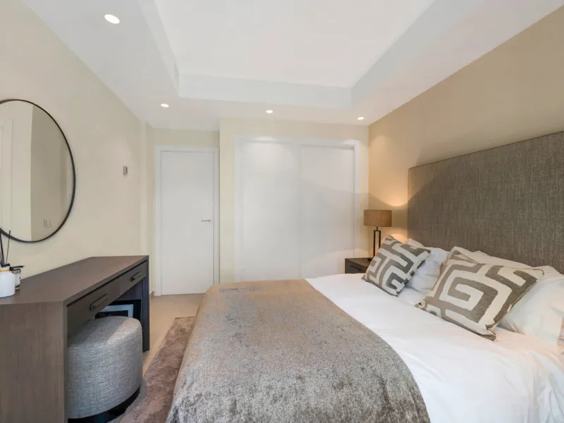 This fully renovated 3-bedroom, 2.5 -bathroom townhouse in La Quinta Hills blends Scandinavian design with Mediterranean warmth, creating a sophisticated and functional home in one of Benahavís' most desirable gated communities.
