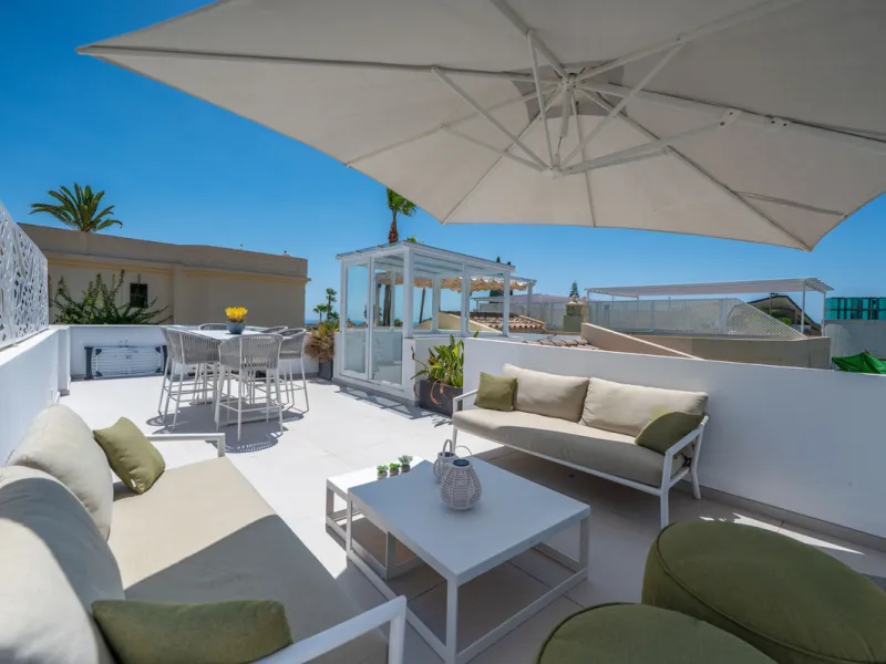 This fully renovated 3-bedroom, 2.5 -bathroom townhouse in La Quinta Hills blends Scandinavian design with Mediterranean warmth, creating a sophisticated and functional home in one of Benahavís' most desirable gated communities.
