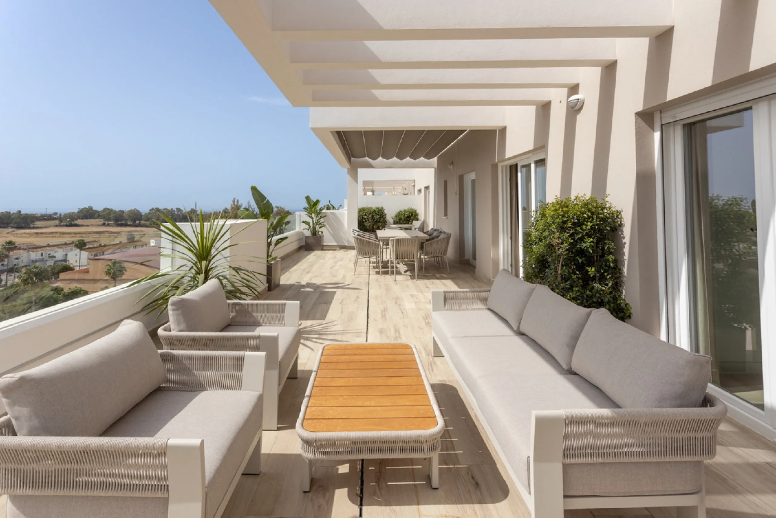 Discover modern coastal living in Apartment Albatros, a south-facing four-bedroom penthouse in the heart of La Campana. This bright and spacious home features two elegant bathrooms, an open-plan living and dining area, and a fully equipped kitchen with hi