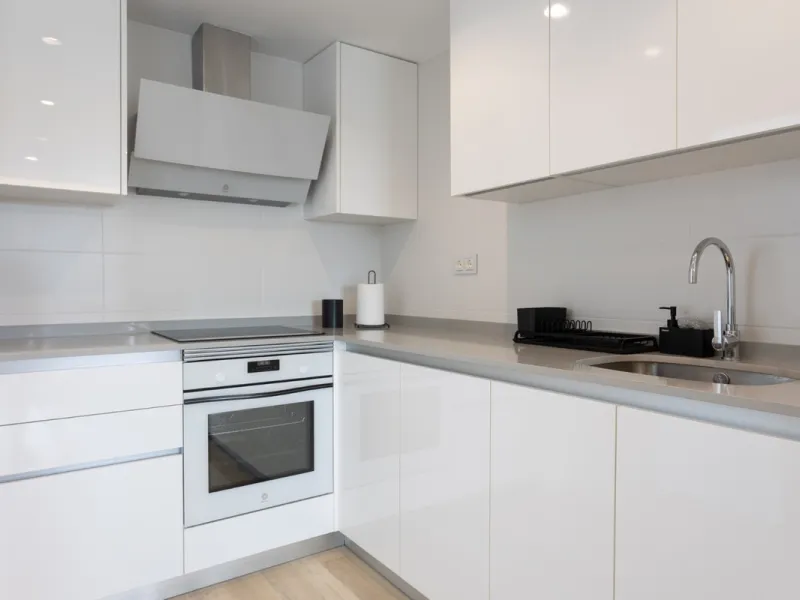 Discover modern coastal living in Apartment Albatros, a south-facing four-bedroom penthouse in the heart of La Campana. This bright and spacious home features two elegant bathrooms, an open-plan living and dining area, and a fully equipped kitchen with hi