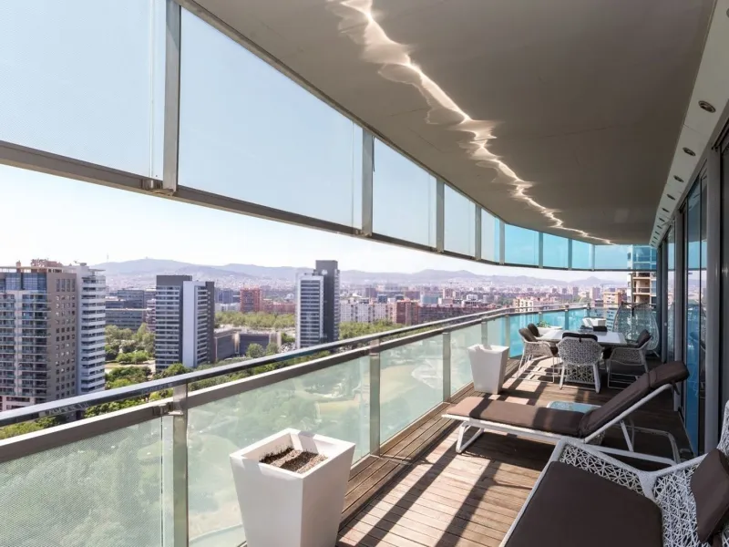 Exclusivo apartamento en primera línea de mar en Diagonal Mar, Barcelona