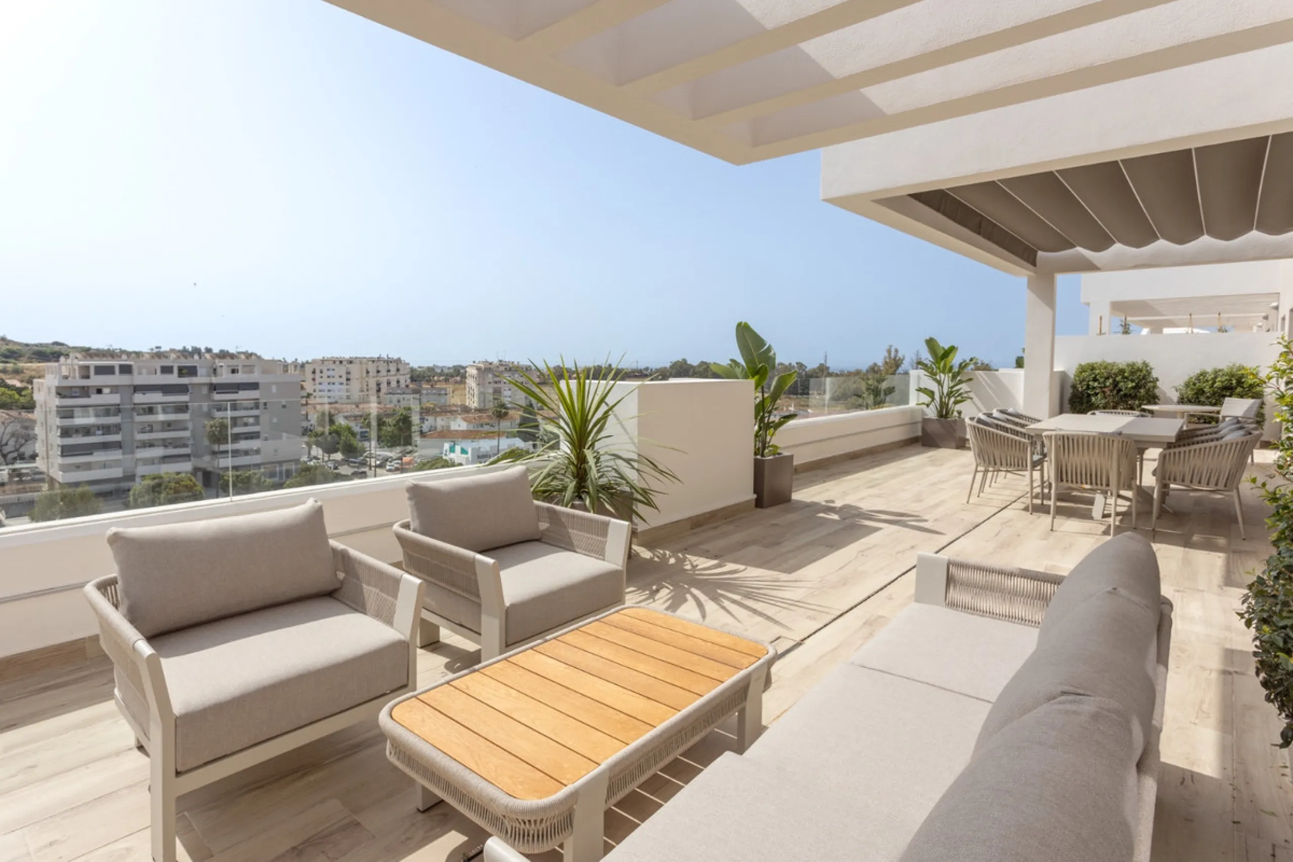 Discover modern coastal living in Apartment Albatros, a south-facing four-bedroom penthouse in the heart of La Campana. This bright and spacious home features two elegant bathrooms, an open-plan living and dining area, and a fully equipped kitchen with hi