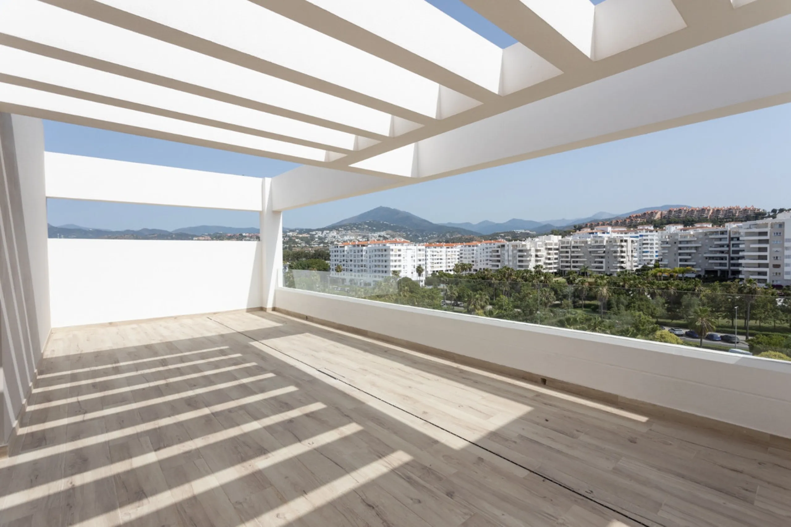 Discover modern coastal living in Apartment Albatros, a south-facing four-bedroom penthouse in the heart of La Campana. This bright and spacious home features two elegant bathrooms, an open-plan living and dining area, and a fully equipped kitchen with hi