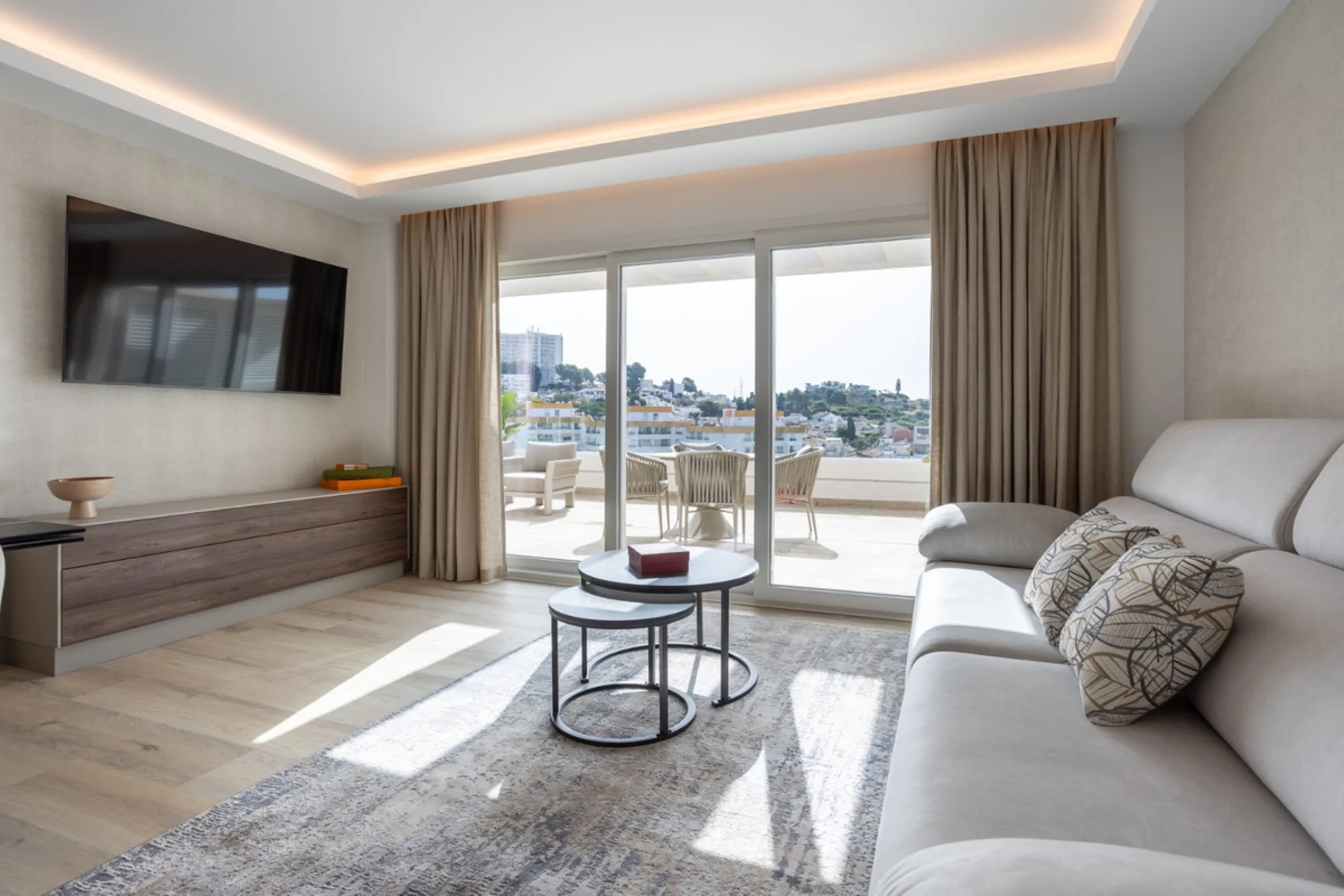 Apartment - Middle Floor Apartment в продаже в Marbella, Málaga. В доме 2 спален и 2 ванных комнат. Площадь дома 102 м²