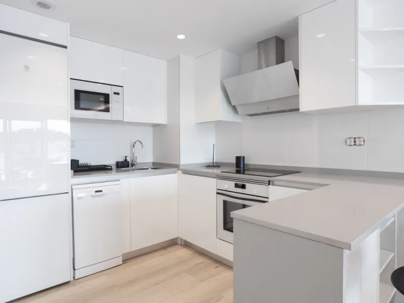 Apartment - Middle Floor Apartment в продаже в Marbella, Málaga. В доме 2 спален и 2 ванных комнат. Площадь дома 102 м²