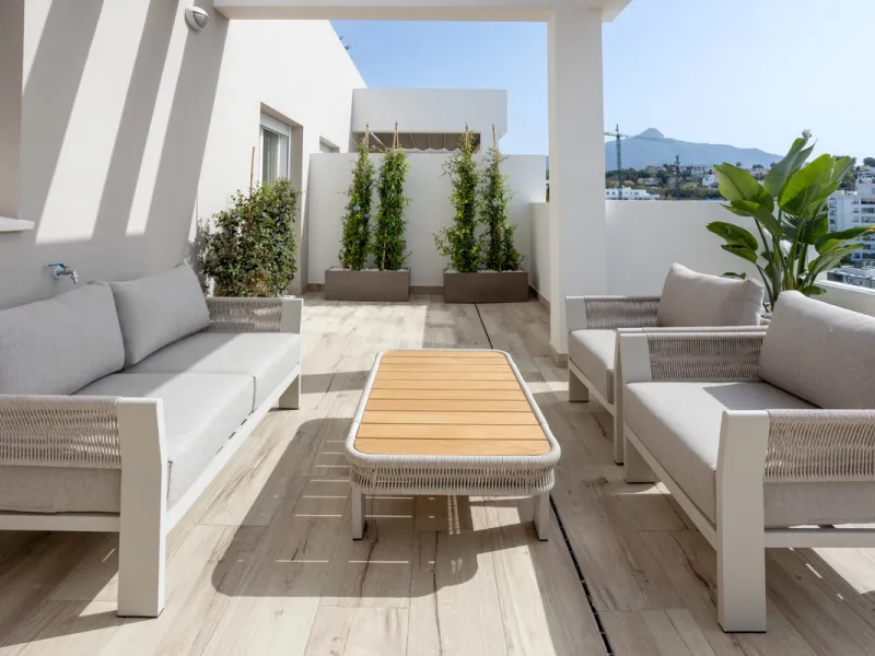 Apartment - Middle Floor Apartment в продаже в Marbella, Málaga. В доме 2 спален и 2 ванных комнат. Площадь дома 102 м²