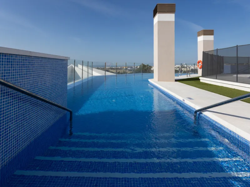 Apartment - Middle Floor Apartment в продаже в Marbella, Málaga. В доме 2 спален и 2 ванных комнат. Площадь дома 102 м²