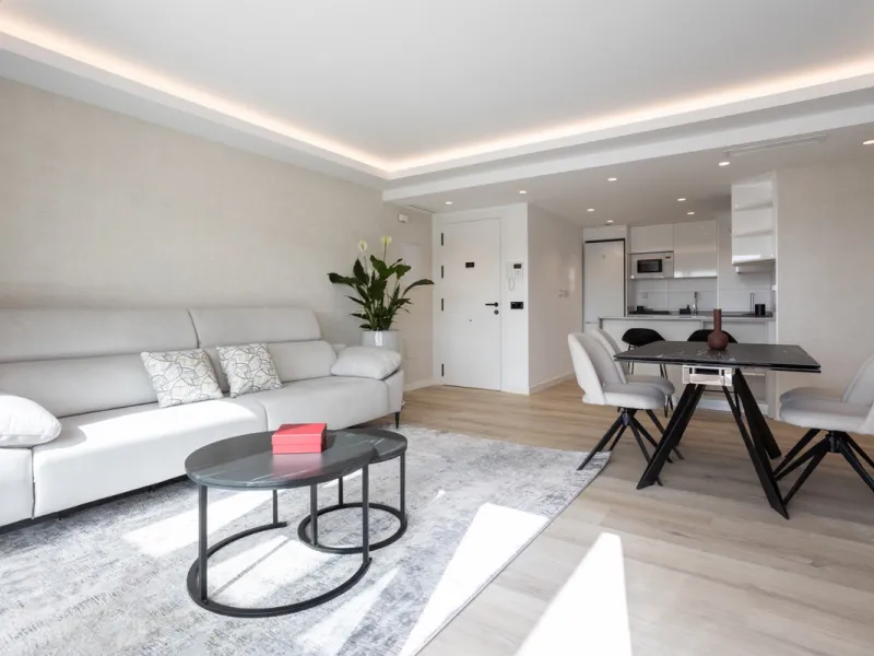 Apartment - Middle Floor Apartment в продаже в Marbella, Málaga. В доме 2 спален и 2 ванных комнат. Площадь дома 102 м²