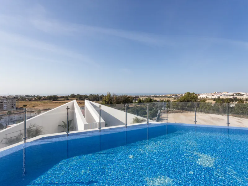 Apartment - Middle Floor Apartment в продаже в Marbella, Málaga. В доме 2 спален и 2 ванных комнат. Площадь дома 102 м²