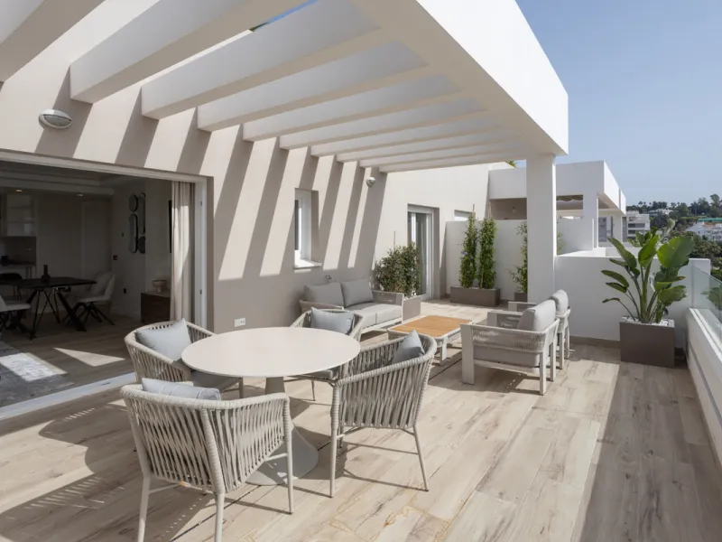 Apartment - Middle Floor Apartment в продаже в Marbella, Málaga. В доме 2 спален и 2 ванных комнат. Площадь дома 102 м²