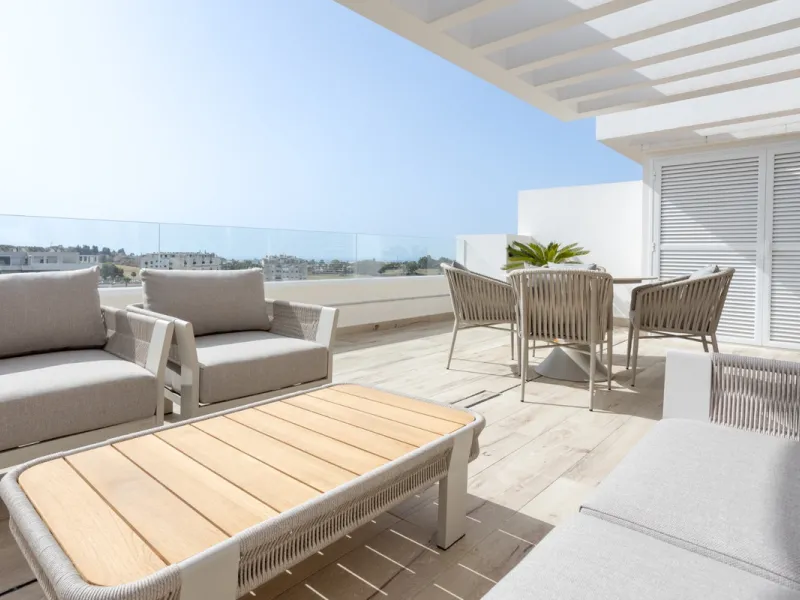 Apartment - Middle Floor Apartment в продаже в Marbella, Málaga. В доме 2 спален и 2 ванных комнат. Площадь дома 102 м²