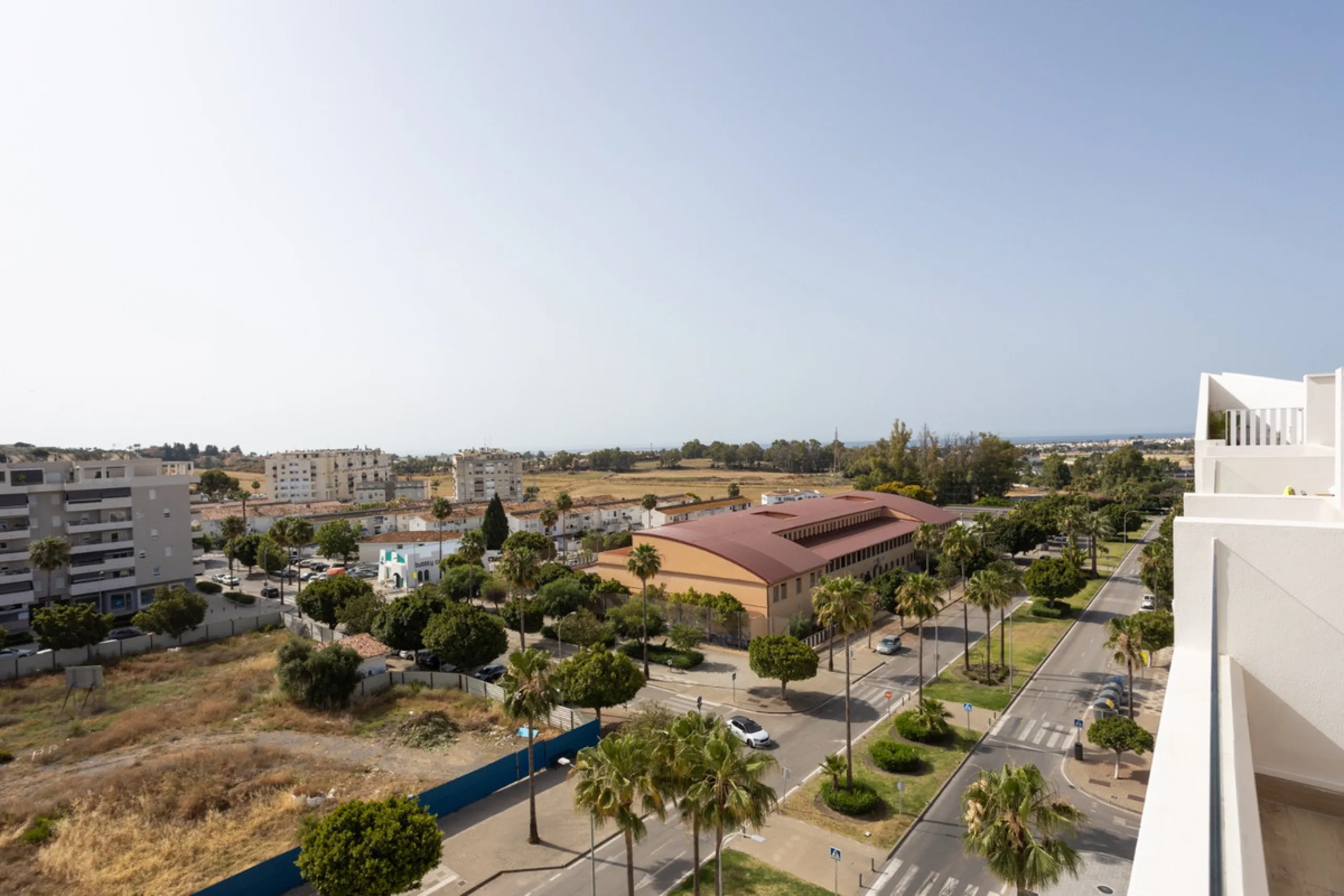 Apartment - Middle Floor Apartment в продаже в Marbella, Málaga. В доме 2 спален и 2 ванных комнат. Площадь дома 102 м²