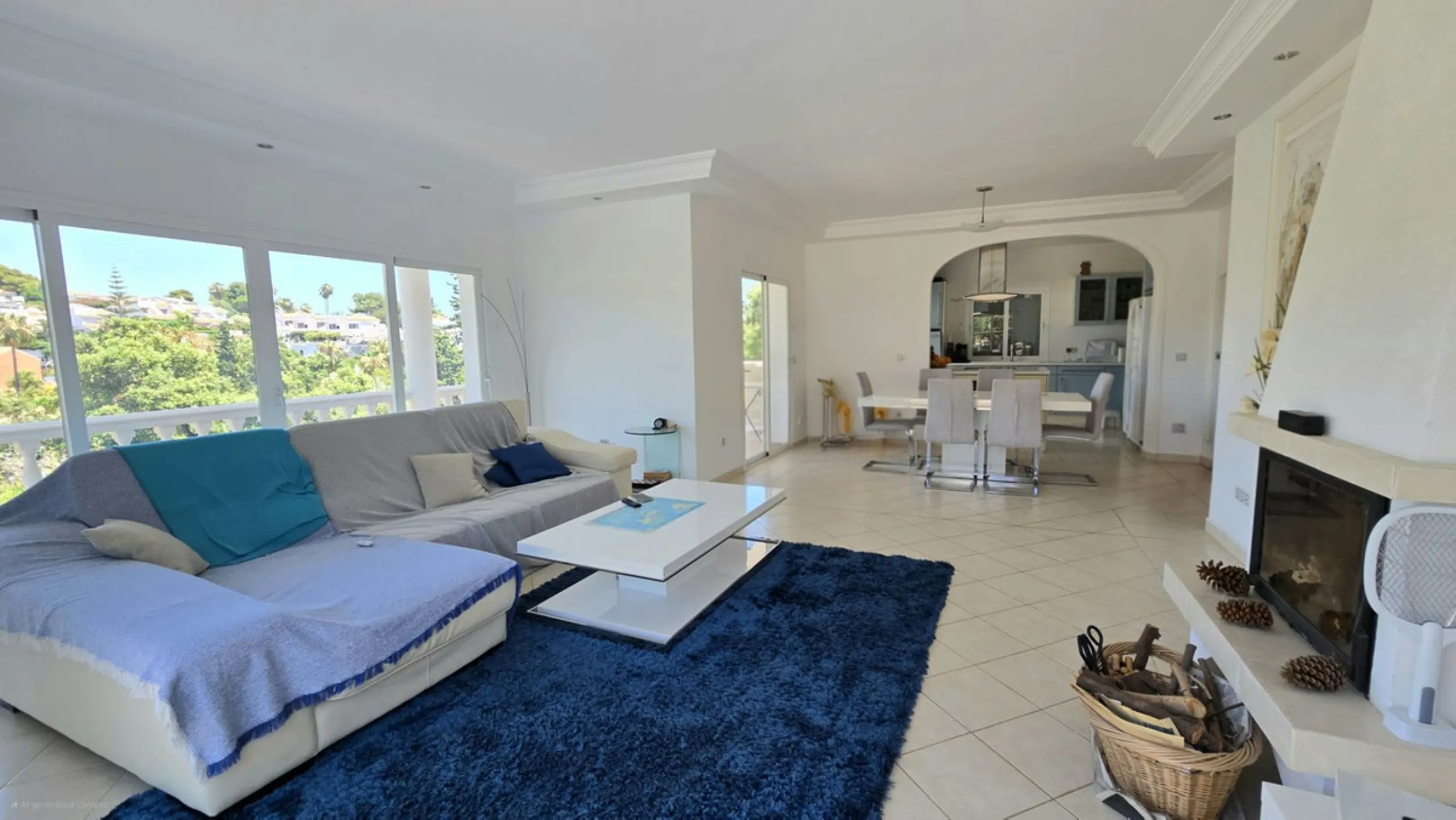 REDUCED TO SELL .!! DELIGHTFUL  DETACHED VILLA IN CALAHONDA. € 1,249,000.
