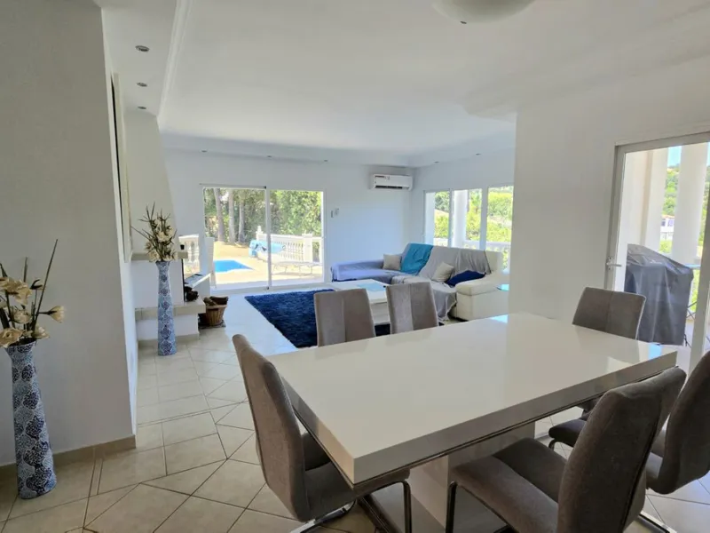 REDUCED TO SELL .!! DELIGHTFUL  DETACHED VILLA IN CALAHONDA. € 1,249,000.
