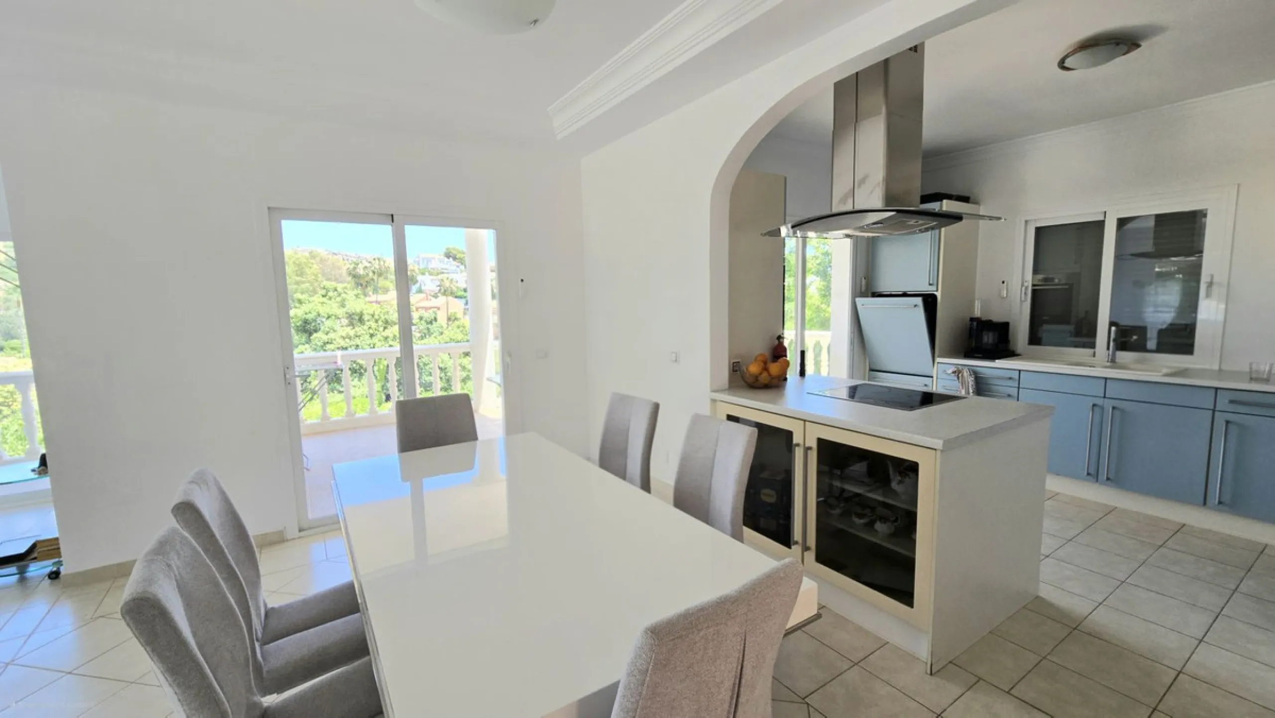 REDUCED TO SELL .!! DELIGHTFUL  DETACHED VILLA IN CALAHONDA. € 1,249,000.