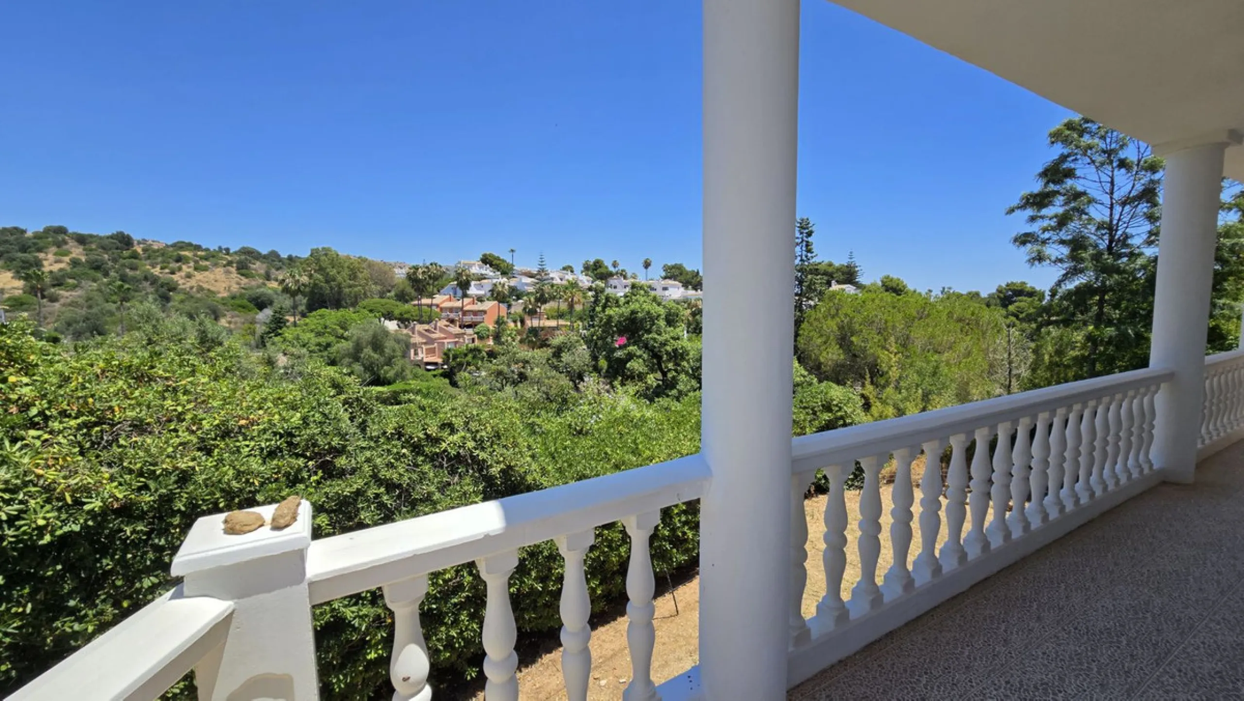 REDUCED TO SELL .!! DELIGHTFUL  DETACHED VILLA IN CALAHONDA. € 1,249,000.