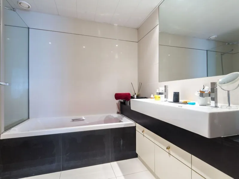 Exclusivo apartamento en primera línea de mar en Diagonal Mar, Barcelona