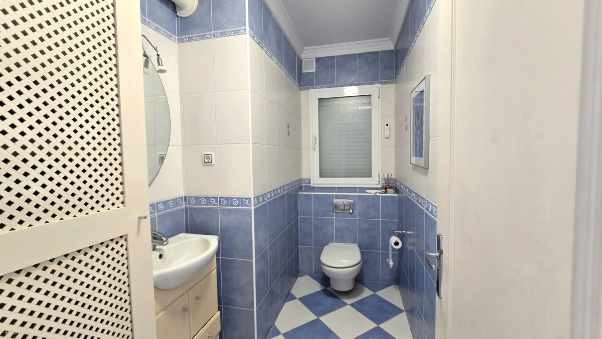 REDUCED TO SELL .!! DELIGHTFUL  DETACHED VILLA IN CALAHONDA. € 1,249,000.