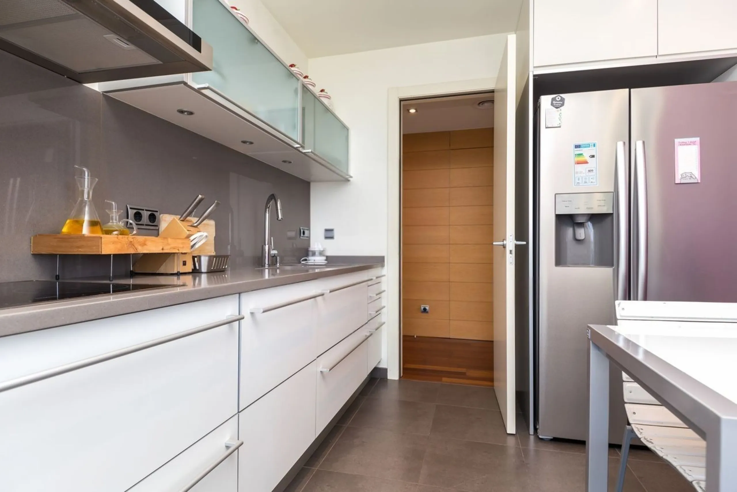 Exclusivo apartamento en primera línea de mar en Diagonal Mar, Barcelona