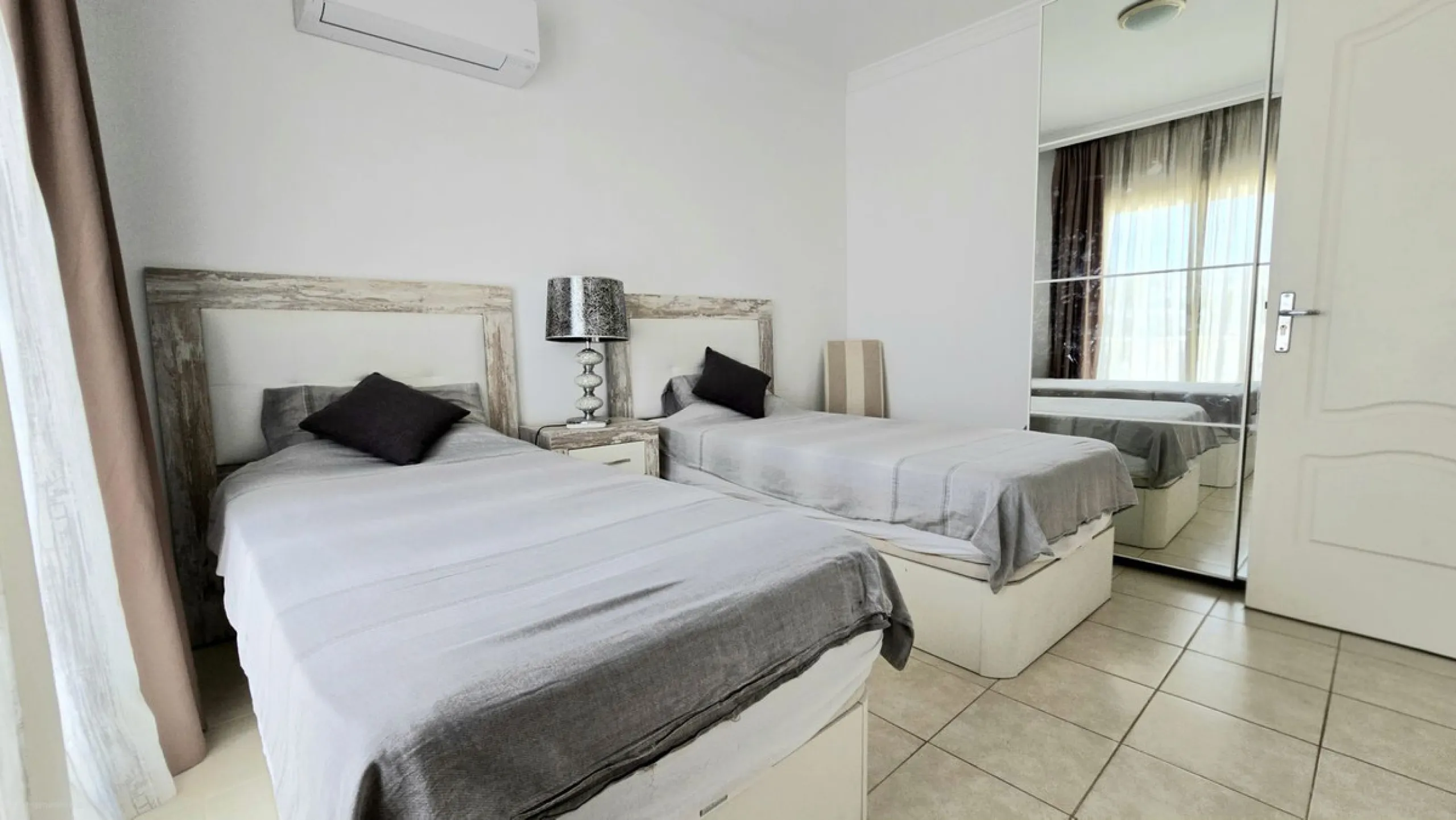REDUCED TO SELL .!! DELIGHTFUL  DETACHED VILLA IN CALAHONDA. € 1,249,000.